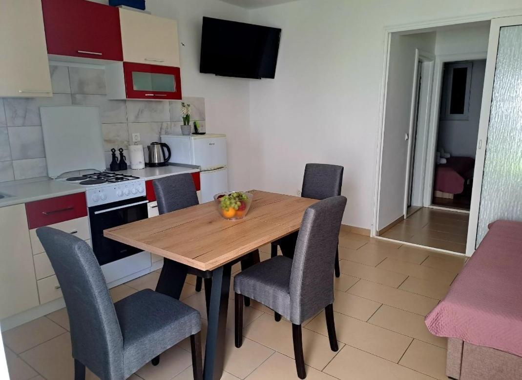 Apartmani Ivica Martic Duce Ngoại thất bức ảnh